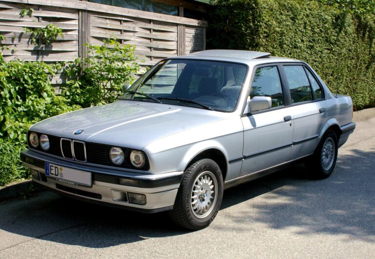 BMW 318i E30 Edition Executive fra 1990